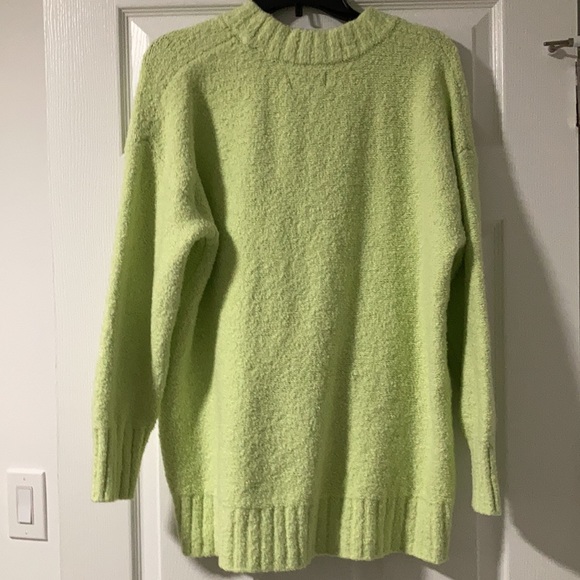 Old Navy sweater - Picture 3 of 3